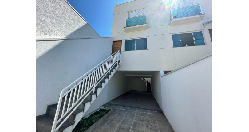 Sobrado novo à venda no Jardim Santo Elias na Rua Severino Chagas da Silva