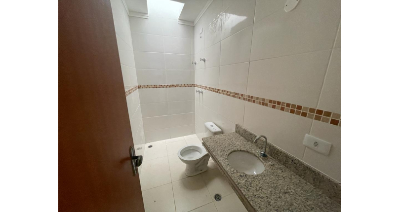 Sobrado novo à venda no Jardim Santo Elias na Rua Severino Chagas da Silva