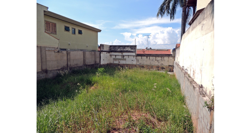 Belo Terreno no Jardim Vista Linda na Rua Erva Cidreira