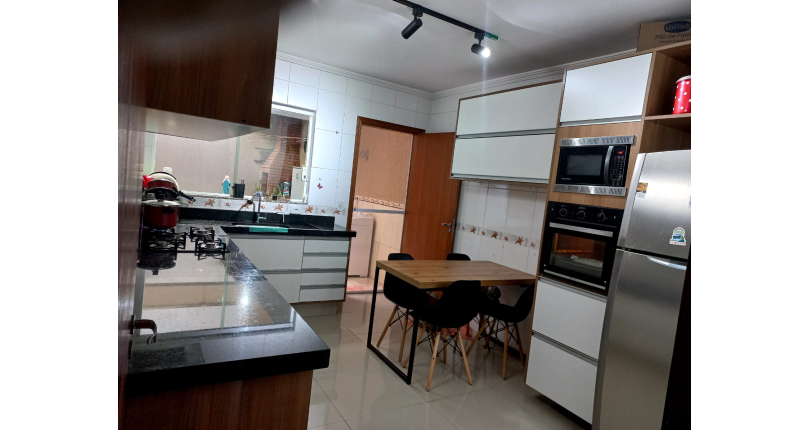 Sobrado à venda no Jaraguá na Rua Mar Alto