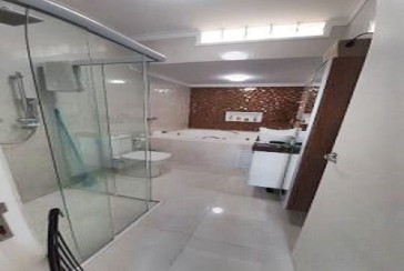 Belo Sobrado à Venda no Parque São Domingos na Rua Amílcar Barbuy