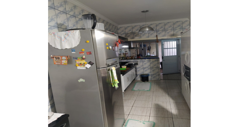 Sobrado à venda em Caieiras bairro Vera Tereza na Rua Fernando Lima dos Santos