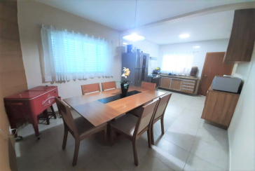 Sobrado à venda na Vila dos Remédios na Rua Físico Lawrence