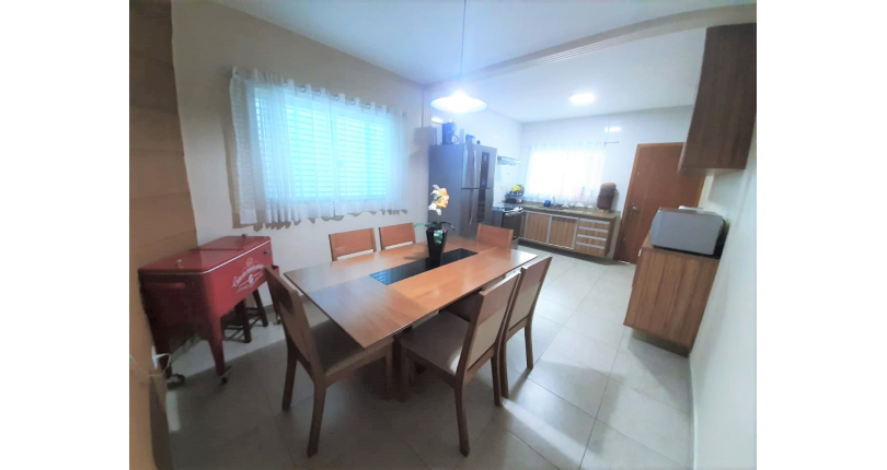 Sobrado à venda na Vila dos Remédios na Rua Físico Lawrence