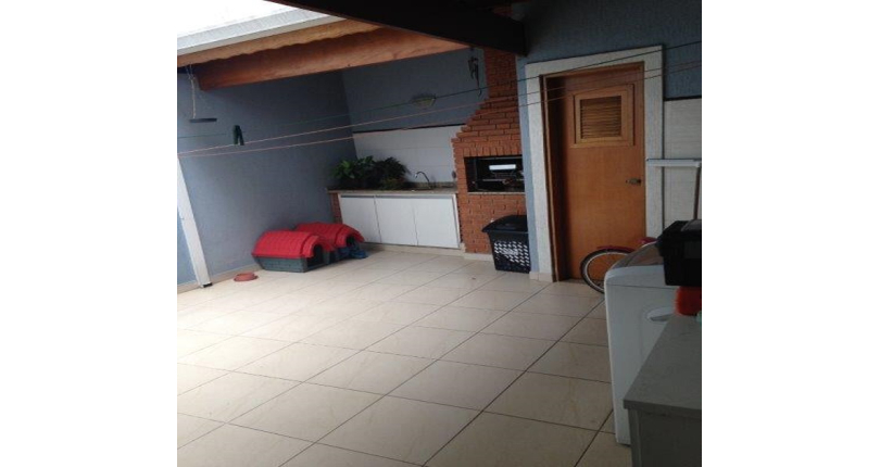 Sobrado à venda na Vila dos Remédios na Rua Físico Lawrence