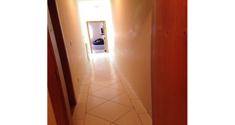 Sobrado à venda na Vila dos Remédios na Rua Físico Lawrence