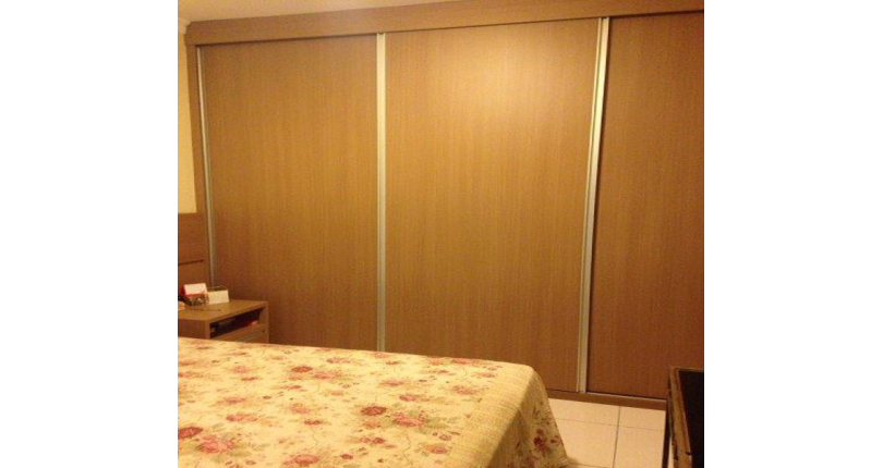 Sobrado à venda na Vila dos Remédios na Rua Físico Lawrence