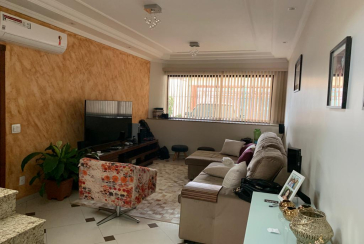 Sobrado à venda no Jardim Regina na Rua Doutor Almeida Soares