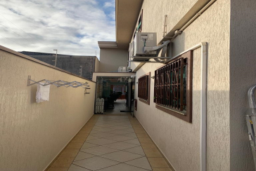 Sobrado à venda no Jardim Regina na Rua Doutor Almeida Soares