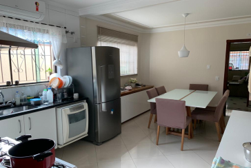 Sobrado à venda no Jardim Regina na Rua Doutor Almeida Soares