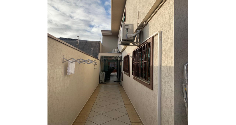 Sobrado à venda no Jardim Regina na Rua Doutor Almeida Soares