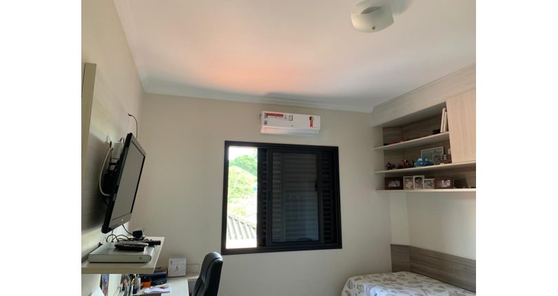 Sobrado à venda no Jardim Regina na Rua Doutor Almeida Soares