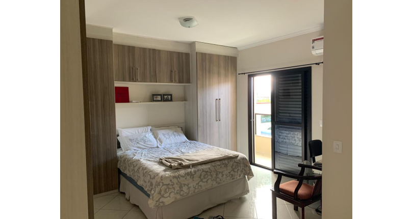 Sobrado à venda no Jardim Regina na Rua Doutor Almeida Soares