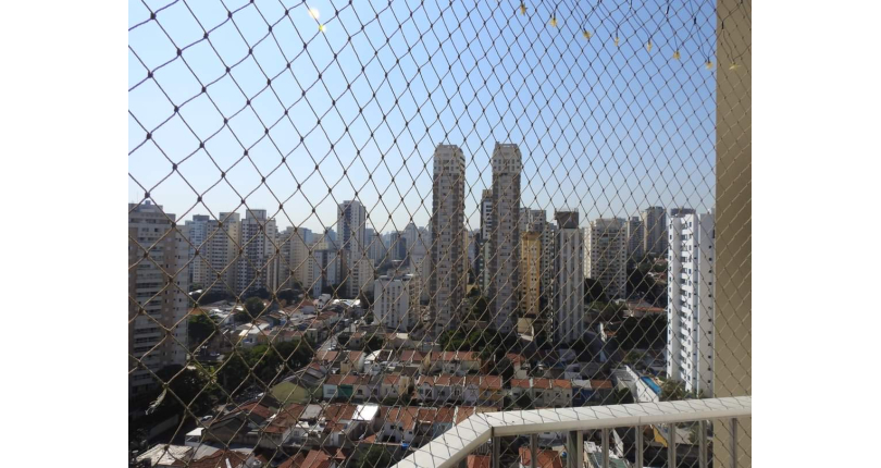 Apartamento à venda nas Perdizes na Rua Ministro Ferreira Alves 1031, no Condomínio Edifício Praça da Pompeia