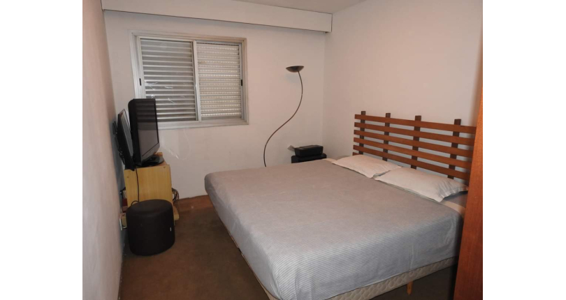 Apartamento à venda nas Perdizes na Rua Ministro Ferreira Alves 1031, no Condomínio Edifício Praça da Pompeia