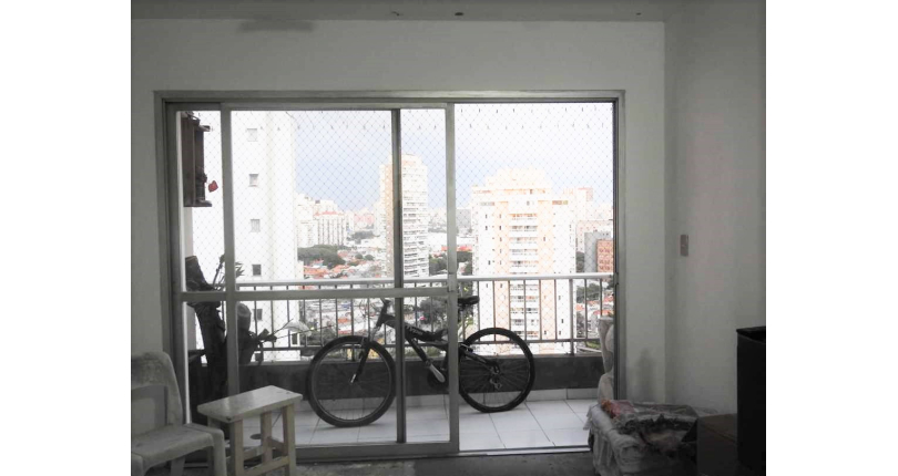 Apartamento à venda nas Perdizes na Rua Ministro Ferreira Alves 1031, no Condomínio Edifício Praça da Pompeia