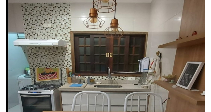  Sobrado à venda na Ayrosa na Rua Jandaia