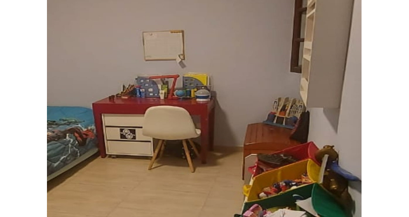 Sobrado à venda na Ayrosa na Rua Jandaia