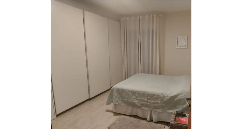 Sobrado à venda na Ayrosa na Rua Jandaia