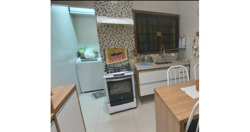 Sobrado à venda na Ayrosa na Rua Jandaia