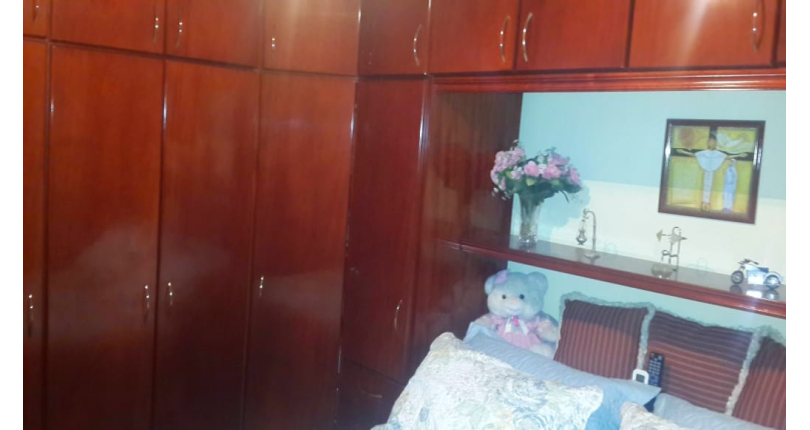  Sobrado à venda no Jardim Pinheiros na Rua Alessandro Araldi