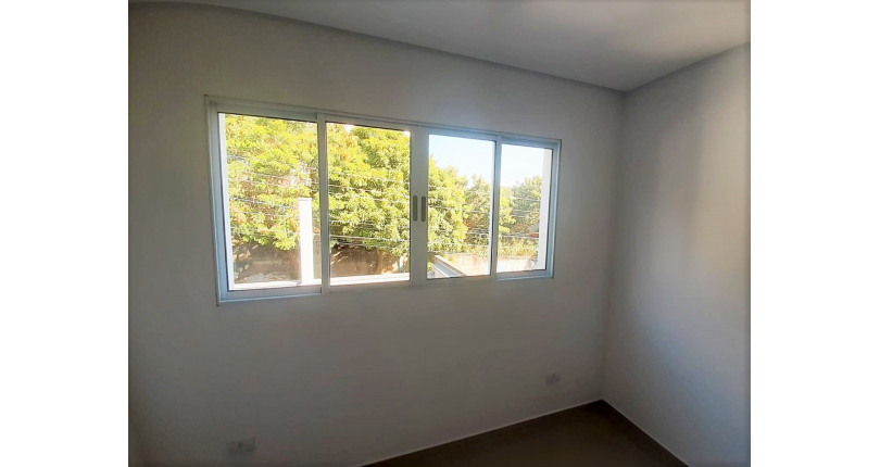 Sobrado à venda Rua Doutor André Peggion, 544 B, Jardim Regina - Imóveis à Venda