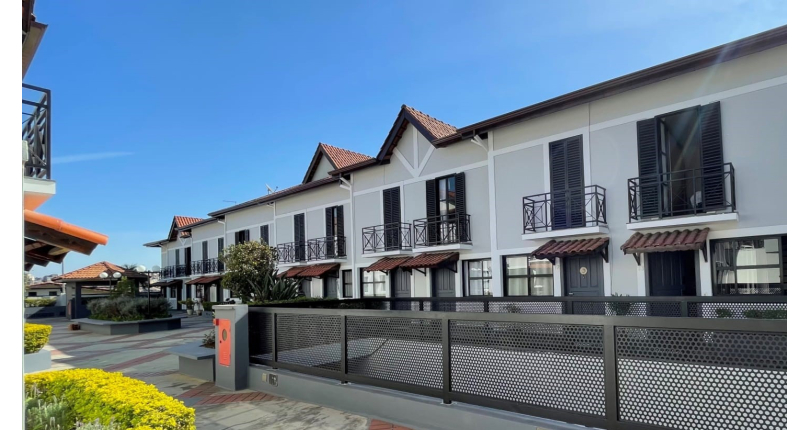 Sobrado à venda no Conjunto Residencial Vista Verde na Rua Desembargador Joaquim Bandeira de Melo 657