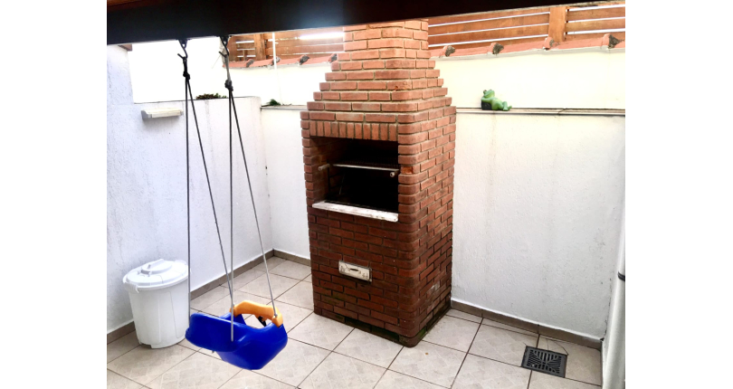 Sobrado à venda no Conjunto Residencial Vista Verde na Rua Desembargador Joaquim Bandeira de Melo 657