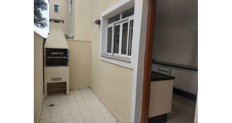 Belo Sobrado à venda na Vila Pereira Barreto na Rua Luís de Andrade 909 