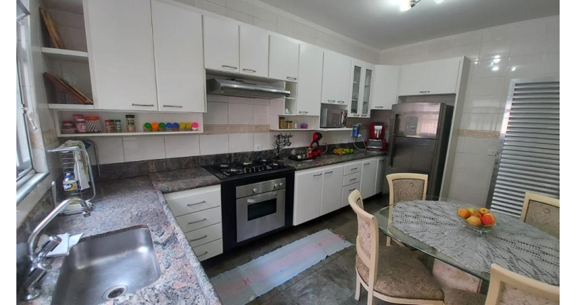 Sobrado à venda em Pestana Osasco Rua Alberto Cortez