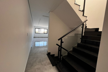 Sobrado novo á venda no Parque São Domingos na Rua Jose Amaro Peçanha 278