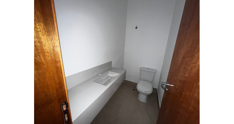 Sobrado novo á venda no Parque São Domingos na Rua Jose Amaro Peçanha 278