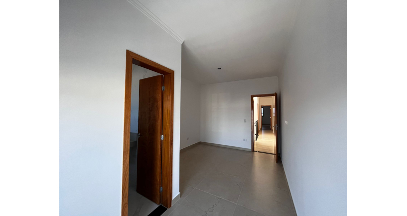 Sobrado novo á venda no Parque São Domingos na Rua Jose Amaro Peçanha 278