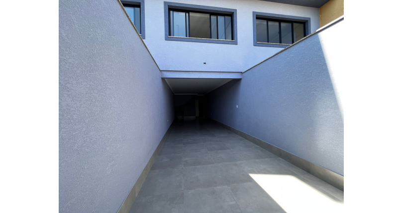 Sobrado novo á venda no Parque São Domingos na Rua Jose Amaro Peçanha 278