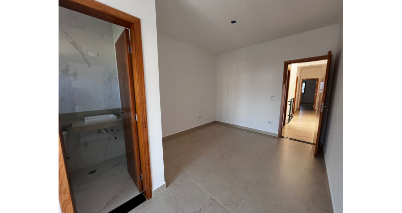 Sobrado novo á venda no Parque São Domingos na Rua Jose Amaro Peçanha 278