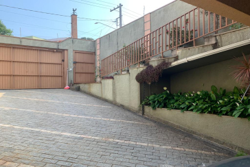 Sobrado à venda na Chacara Inglesa na Rua Doutor Ademar Nobre