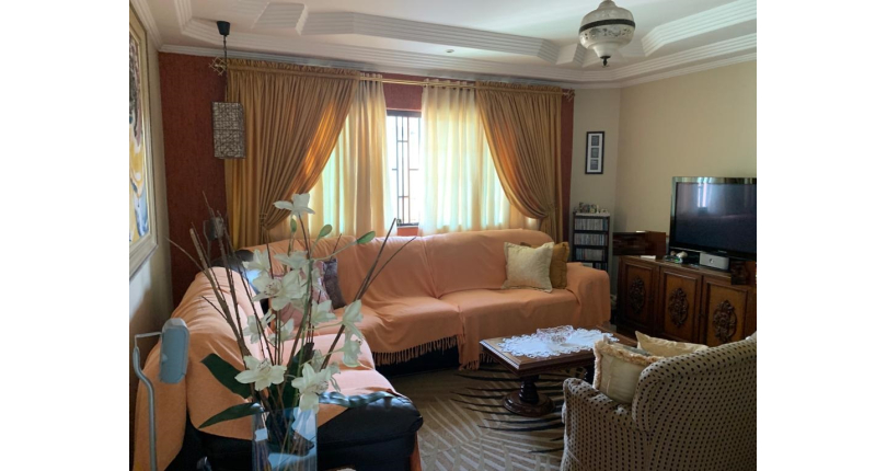 Sobrado à venda Rua Doutor Ademar Nobre, Chácara Inglesa - Imóveis à Venda