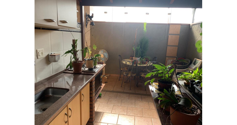 Sobrado à venda na Chacara Inglesa na Rua Doutor Ademar Nobre