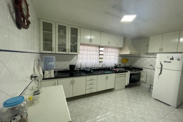 Sobrado à venda no Jardim Pinheiros (City Pinheirinho) na Rua Jose Mauro de Vasconcelos 