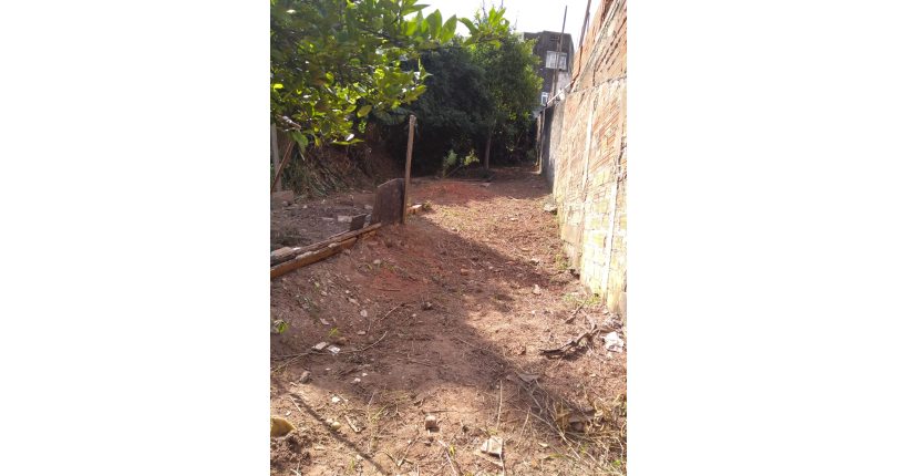 Terreno à venda Rua Domingos de Barros Lisboa, Vila Guedes - Imóveis à Venda