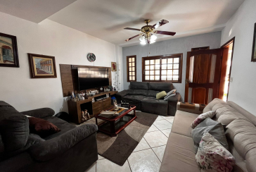 Sobrado à venda no Conjunto Residencial Vista Verde na Rua Desembargador Vicente Sabino Júnior