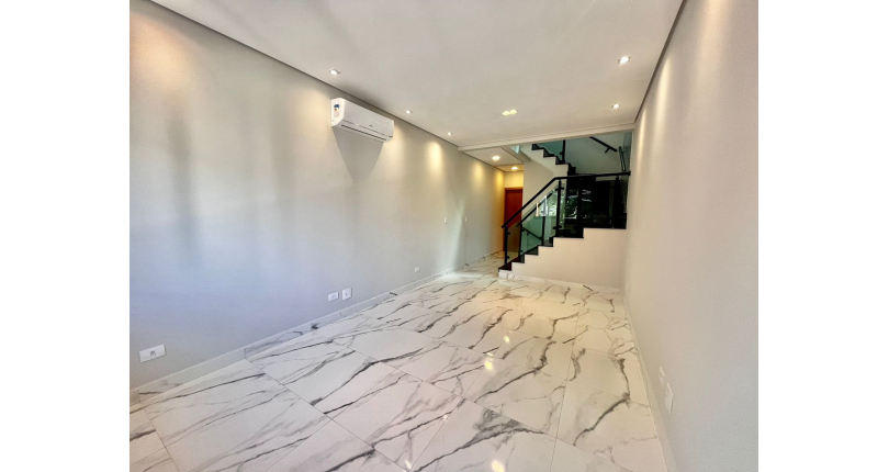 Sobrado à venda Rua Frei Adriano Donado, Jardim Pinheiros - Imóveis à Venda