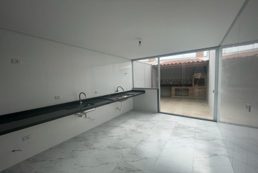 Sobrado à venda no Parque São Domingos na Rua Homero Sales 37