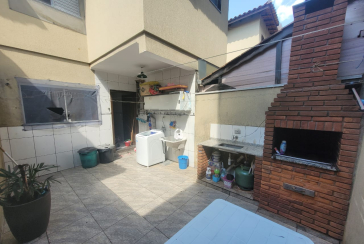 Sobrado à venda no Jaraguá na Rua Luiz Lopes da Silva