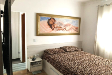 Casa assobradada à venda na Ayrosa na Rua Arara