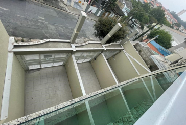 OPORTUNIDADE: Sobrado à venda no Parque São Domingos na Rua Abraham Lincoln