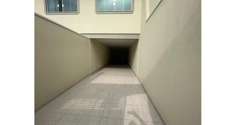 OPORTUNIDADE: Sobrado à venda no Parque São Domingos na Rua Abraham Lincoln