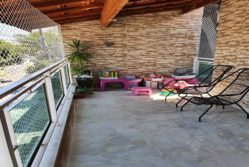 Belo Sobrado à venda no Jardim Vista Linda na Rua Amapola