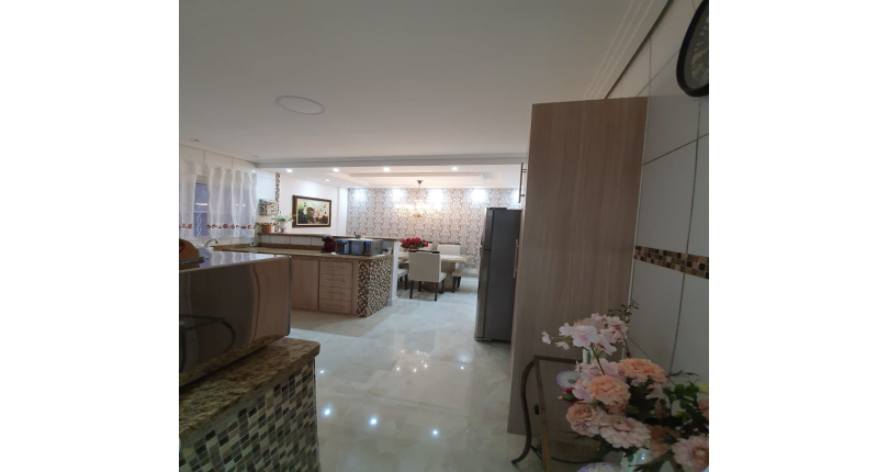 Belo Sobrado à venda no Jardim Vista Linda na Rua Amapola