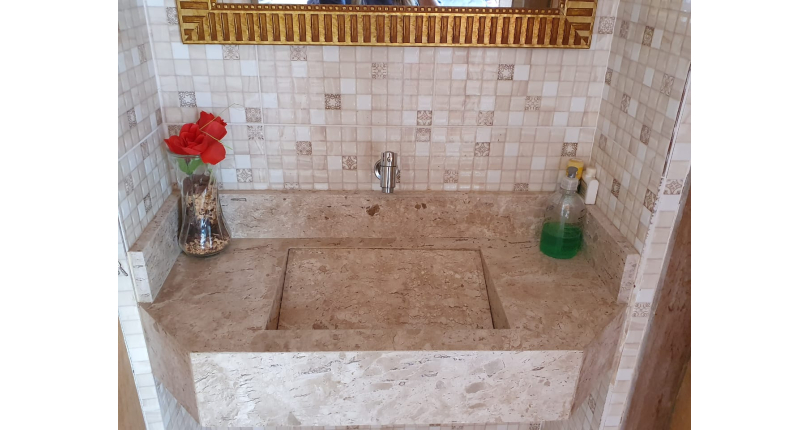 Belo Sobrado à venda no Jardim Vista Linda na Rua Amapola